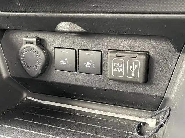 トヨタ ライズ Z 大阪府 2020(令2)年 2.6万km ナチュラルベージュマイカM 社外ナビ/   TV/Bluetooth/USB/バックモニター/衝突軽減ブレーキ/横滑り防止装置/前席シートヒーター/レーダークルーズコントロール/ステアリングスイッチ/アイドリングストップ/ドライブレコーダー/純正17インチアルミホイール/純正フロアマット/スマートキー/ＥＴＣ/ＬＥＤライト