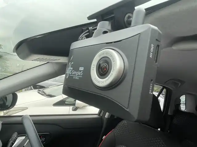 トヨタ ライズ Z 大阪府 2020(令2)年 2.6万km ナチュラルベージュマイカM 社外ナビ/   TV/Bluetooth/USB/バックモニター/衝突軽減ブレーキ/横滑り防止装置/前席シートヒーター/レーダークルーズコントロール/ステアリングスイッチ/アイドリングストップ/ドライブレコーダー/純正17インチアルミホイール/純正フロアマット/スマートキー/ＥＴＣ/ＬＥＤライト