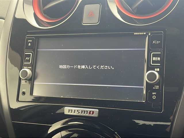 日産 ノート e－パワー ニスモ 沖縄県 2017(平29)年 4.1万km ブリリアントホワイトパール 純正ナビ(MM316D-W)/(フルセグＴＶ　ＤＶＤ再生　ＢＴ接続)/アラウンドビューモニター　/デジタルインナーミラー　/レーンアシスト　/前後コーナーセンサー　/電格ミラー　/ドアバイザー　/ＬＥＤオートライト　/純正１６インチアルミ