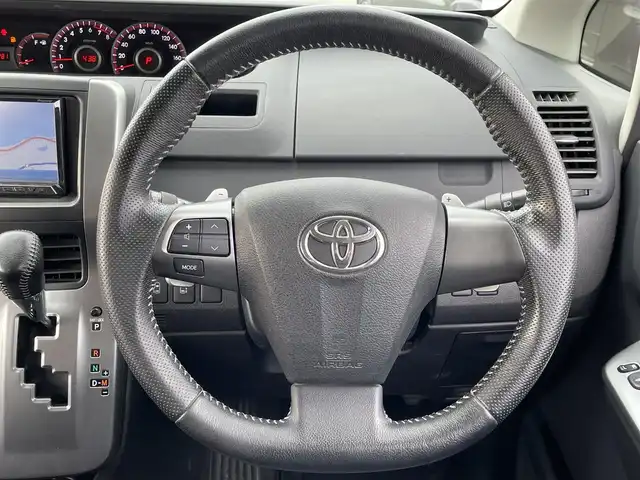 トヨタ ヴォクシー ZS 煌Ⅱ 島根県 2011(平23)年 7.2万km グレーメタリック 社外ナビ/CD/DVD/DTV/Bluetooth/バックカメラ/アルパインフリップダウンモニター/両側パワースライドドア/ドライブレコーダー/ETC/HIDオートライト/パドルシフト/純正フロアマット/ドアバイザー/スマートキー/プッシュスタート