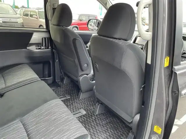 トヨタ ヴォクシー ZS 煌Ⅱ 島根県 2011(平23)年 7.2万km グレーメタリック 社外ナビ/CD/DVD/DTV/Bluetooth/バックカメラ/アルパインフリップダウンモニター/両側パワースライドドア/ドライブレコーダー/ETC/HIDオートライト/パドルシフト/純正フロアマット/ドアバイザー/スマートキー/プッシュスタート
