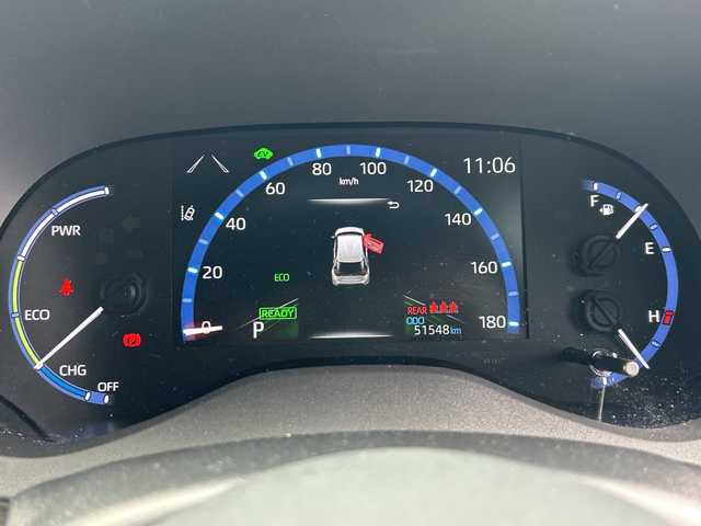 トヨタ ヤリスクロス ハイブリッド Z アドベンチャー 和歌山県 2023(令5)年 5.2万km プラチナホワイトパールマイカ 純正8インチコネクティッドナビ/フルセグTV/Bluetooth/AM/FM/パノラミックビューモニター/ビルトインETC/前後ドライブレコーダー/トヨタセーフティセンス/PCS（プリクラッシュセーフティ）/BSM（ブラインドスポットモニター）/LTA（レーントレーシングアシスト）/RCTA(リヤクロストラフィックアラート)/クリアランスソナー/HUD（ヘッドアップディスプレイ）/パワーバックドア/ハーフレザーシート/運転席パワーシート/前席シートヒーター/革巻きステアリング/ステアリングヒーター/ステアリングスイッチ/LEDヘッドライト/オートライト/オートハイビーム/電動パーキングブレーキ/オートブレーキホールド/純正18インチAW/純正フロアマット/プッシュスタート/スマートキー/スペアキー
