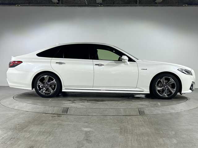 トヨタ クラウン ハイブリッド RS アドバンス 福岡県 2018(平30)年 3.5万km ホワイトパールクリスタルシャイン 純正8インチナビゲーション/CD DVD BT/フルセグテレビ/サンルーフ/黒革シート/パワーシート（D/N）/シートヒーター/シートクーラー/ヘッドアップディスプレイ/革巻きステアリング/ステアリングヒーター/ブレーキホールド/純正ドライブレコーダー/オートライト/LEDライト/フォグランプ/パトルシフト/ETC