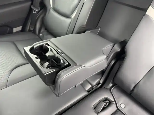 トヨタ ランドクルーザー GRスポーツ 愛知県 2023(令5)年 1.7万km プレシャスホワイトパール 3.3L GRスポーツ/ディーゼルターボ/サンルーフ/JBLプレミアムサウンドシステム/純正12.3インチディスプレイオーディオ/全方位カメラ/黒革/ACC/ヘッドアップディスプレイ/ブラインドスポットモニター/AFS/パワーシート/シートヒーター/シートクーラー/シートメモリ/ステアリングヒーター/電動リアゲード/フルセグTV/テレビキャンセラー/Bluetooth/純正LEDライト/純正フロアマット/ETC2.0/オートライト/オートマチックハイビーム/AC100V/オートホールド/レーンキープ/USB端子入力
