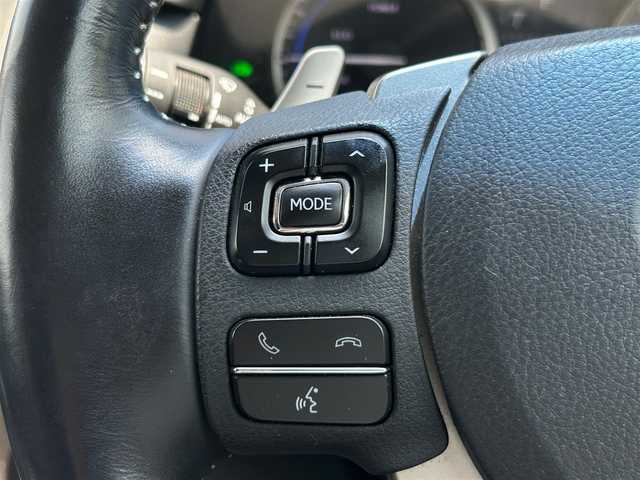 レクサス ＮＸ 300h Iパッケージ 大阪府 2017(平29)年 8.1万km グラファイトブラックガラスフレーク 純正ナビ/   フルセグTV/CD/DVD/Bluetooth/USB/全方位モニター/衝突軽減ブレーキ/横滑り防止装置/コーナーセンサー/ＢＳＭ/前席シートヒーター/レーダークルーズコントロール/レーンキープアシスト/ステアリングヒーター/電動リアゲート/前席パワーシート（運転席のみメモリー付き）/オートマチックハイビーム/純正18インチアルミホイール/純正フロアマット/プッシュスタート/スマートキー/ＥＴＣ/三眼ＬＥＤ/禁煙車