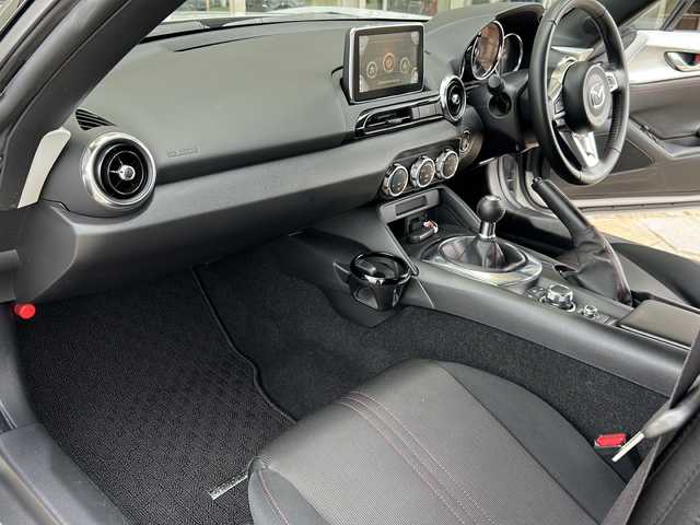 マツダ ロードスター S スペシャルパッケージ 静岡県 2017(平29)年 4万km セラミックM 純正メーカーナビ/・フルセグTV/・CD/DVD/BT/ラジオ/主要装備/・バックカメラ/・純正エアロ/・レーンキープアシスト/・ブラインドスポットモニター/・コーナーセンサー/・純正アルミホイール/・LEDヘッドライト/・オートライト/・オートハイビーム