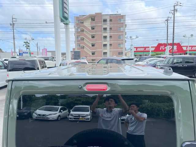 スズキ ジムニー XL 静岡県 2022(令4)年 2.5万km ジャングルグリーン ワンオーナー/社外ディスプレイオーディオ/Bluetooth/純正フロアマット/スマートキー/プッシュスタート/オートライト/アイドリングストップ/ETC