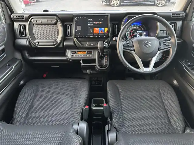 スズキ ハスラー タフワイルド・ターボ 愛知県 2024(令6)年 1万km オフブルーメタリック/ブラック 2トーン /禁煙//ATOTOディスプレイオーディオ/BT/USB//シートヒーター//革巻きステア/ステアスイッチ/パドルシフト//純正LEDオートライト/オートハイビーム//純正LEDフォグ//デュアルカメラブレーキサポート/ACC//ルーフレール//シートバックテーブル//純正15インチAW//純正フロアマット//新車時保証書//スペアスマートキー有