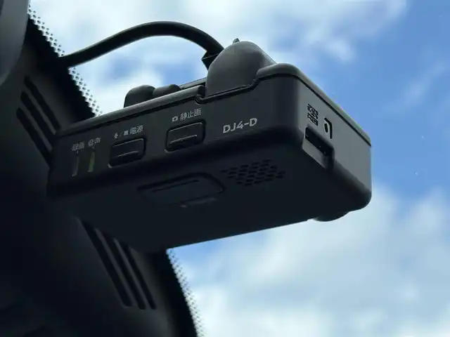 日産 セレナ ニスモ 大分県 2019(平31)年 6.5万km ブリリアントホワイトパール ・純正ナビ（CD/DVD/SD/BT/USB）/・アラウンドビューモニター/・プロパイロット/・フルセグテレビ/・フリップダウンモニター/・エマージェンシーブレーキ/・コーナーセンサー/・ブレーキホールド/・デジタルインナーミラー/・ドライブレコーダー/・ETC/・ステアリングリモコン/・純正アルミホイール