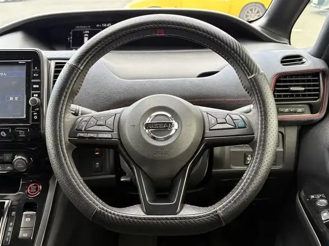 日産 セレナ ニスモ 大分県 2019(平31)年 6.5万km ブリリアントホワイトパール ・純正ナビ（CD/DVD/SD/BT/USB）/・アラウンドビューモニター/・プロパイロット/・フルセグテレビ/・フリップダウンモニター/・エマージェンシーブレーキ/・コーナーセンサー/・ブレーキホールド/・デジタルインナーミラー/・ドライブレコーダー/・ETC/・ステアリングリモコン/・純正アルミホイール