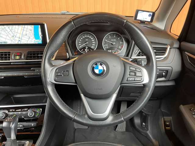 ＢＭＷ ２１８ｄ アクティブツアラー ラグジュアリー 愛知県 2017(平29)年 5万km ミネラルホワイト 純正ナビ/バックカメラ/黒革シート/シートヒーター/パワーシート/パーキングサポートパッケージ/リアカメラ/コーナーセンサー/パーキングアシスト/コンフォートパッケージ/オートテールゲート/ドライブセレクト