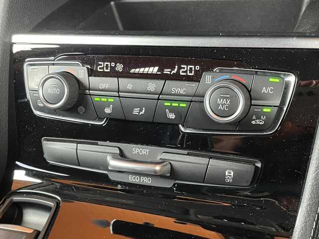 ＢＭＷ ２１８ｄ アクティブツアラー ラグジュアリー 愛知県 2017(平29)年 5万km ミネラルホワイト 純正ナビ/バックカメラ/黒革シート/シートヒーター/パワーシート/パーキングサポートパッケージ/リアカメラ/コーナーセンサー/パーキングアシスト/コンフォートパッケージ/オートテールゲート/ドライブセレクト