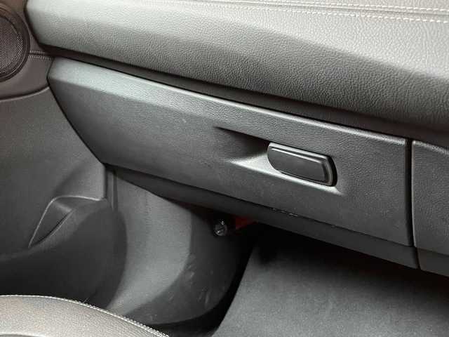 ＢＭＷ ２１８ｄ アクティブツアラー ラグジュアリー 愛知県 2017(平29)年 5万km ミネラルホワイト 純正ナビ/バックカメラ/黒革シート/シートヒーター/パワーシート/パーキングサポートパッケージ/リアカメラ/コーナーセンサー/パーキングアシスト/コンフォートパッケージ/オートテールゲート/ドライブセレクト