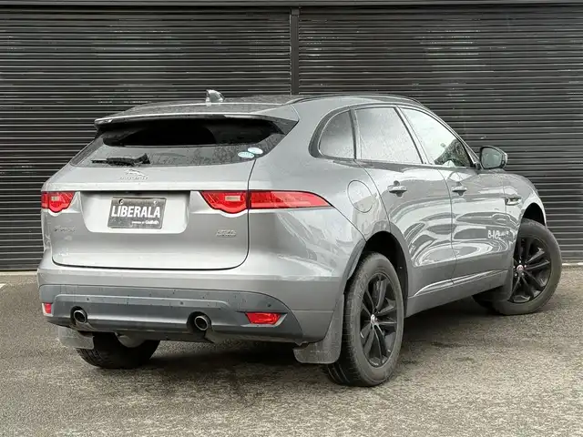 ジャガー Ｆペース チェッカーフラッグ・エディション 静岡県 2020(令2)年 3.8万km グレー レザーシート/BSM/MERIDIANサウンド/電動リアゲート/純正ナビ/(CD/DVD/Bluetooth/CarPlay/フルセグ)/360°カメラ/アダプティブクルーズコントロール/レーンキープアシスト/パーキングアシスト/メモリー付パワーシート/シートヒーター/スマートキー/ETC/ドライブレコーダー/純正フロアマット/純正19インチアルミホイール/保証書/取説/スペアキー