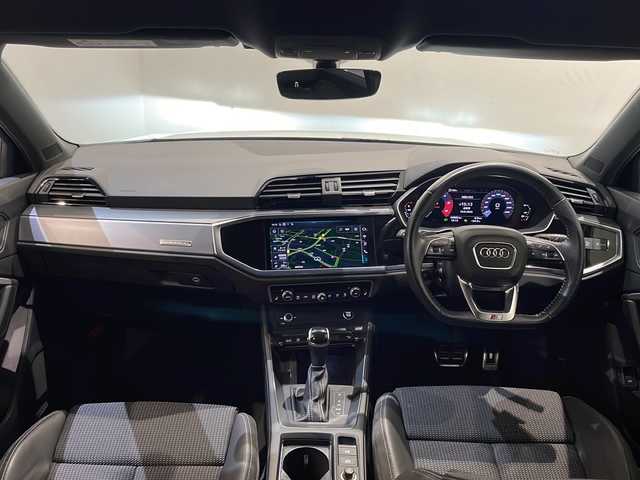 アウディ Ｑ３ SB 35TDIクワトロ Sライン 新潟県 2020(令2)年 4.5万km グレイシアホワイトメタリック ベーシックパッケージ/・シートヒーター（フロント）/・シート電動調整機能（フロント）/・ステアリングホイール3スポークレザー/ マルチファンクションパドルシフトフラットボトム/・オートマチックテールゲート/・アウディホールドアシスト/・ランバーサポート4ウェイ（フロント）/アシスタンスパッケージ/・アダプティブクルーズアシスト/・エマージェンシーアシスト/・ハイビームアシスト/・サイドアシスト/バーチャルコックピット/エレクトリックインターフェース/パーキングエイド/クルーズコントロール/アイドリングストップ/プッシュスタート/ETC2.0/スペアキー１本/全周囲カメラ