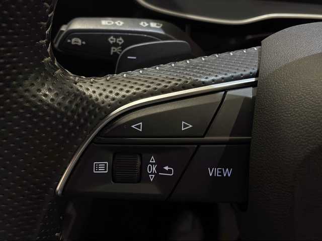 アウディ Ｑ３ SB 35TDIクワトロ Sライン 新潟県 2020(令2)年 4.5万km グレイシアホワイトメタリック ベーシックパッケージ/・シートヒーター（フロント）/・シート電動調整機能（フロント）/・ステアリングホイール3スポークレザー/ マルチファンクションパドルシフトフラットボトム/・オートマチックテールゲート/・アウディホールドアシスト/・ランバーサポート4ウェイ（フロント）/アシスタンスパッケージ/・アダプティブクルーズアシスト/・エマージェンシーアシスト/・ハイビームアシスト/・サイドアシスト/バーチャルコックピット/エレクトリックインターフェース/パーキングエイド/クルーズコントロール/アイドリングストップ/プッシュスタート/ETC2.0/スペアキー１本/全周囲カメラ
