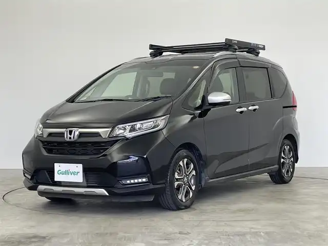 ホンダ フリード＋ クロスター ホンダセンシング 群馬県 2021(令3)年 4.2万km クリスタルブラックパール 禁煙車　純正ナビ　Ｂｌｕｅｔｏｏｔｈ　フルセグ　両側パワースライドドア　バックカメラ　ホンダセンシング　追従クルーズコントロール　レーンキープアシスト　コーナーセンサー　ビルトインＥＴＣ