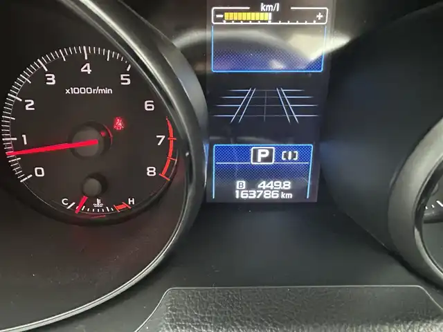 スバル アウトバック ベース 愛知県 2015(平27)年 16.4万km アイスシルバーメタリック ワンオーナー/社外SDナビ(FM/AM/CD/DVD/BT/USB/フルセグ)/アイサイト/アクティブレーンキープ/プリクラッシュブレーキ/先行車発進告知/全車速追従機能付クルーズコントロール/X-MODE/SI-DRIVE/4WD/シートヒーター/パワーシート/パドルシフト/HIDヘッドライト/フォグランプ/社外AW18インチ/電動格納ミラー/純正フロアマット/アイドリングストップ/ETC/トノカバー/プッシュスタート/スマートキー・スペアキー１本/ステアリングリモコン/ABS/取扱説明書・保証書