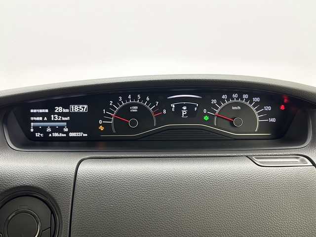 ホンダ Ｎ ＢＯＸ G L ホンダセンシング 長崎県 2019(令1)年 8.1万km ルナシルバーM ワンオーナー/純正メモリナビ/(VXM-204VFI)/(フルセグTV/BT/USB/CD/DVD/SD/AUX/ipod)/バックカメラ/ホンダセンシング/・衝突軽減ブレーキ/・誤発進抑制機能/・歩行者事故低減ステアリング/・先行者発進お知らせ機能/・アダプティブクルーズコントロール/・車線維持支援システム/・オートハイビーム/・路外逸脱抑制機能/前後方ドライブレコーダー/(ZDR015)/前席シートヒーター/パワースライドドア/LEDヘッドライト/オートライト/オートハイビーム/後席ロールサンシェード/オートエアコン/純正フロアマット/スマートキー/スペアキー/取扱説明書/保証書/社外ホイール＋スタッドレスタイヤ車載