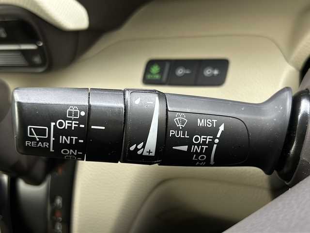 ホンダ Ｎ ＢＯＸ G L ホンダセンシング 長崎県 2019(令1)年 8.1万km ルナシルバーM ワンオーナー/純正メモリナビ/(VXM-204VFI)/(フルセグTV/BT/USB/CD/DVD/SD/AUX/ipod)/バックカメラ/ホンダセンシング/・衝突軽減ブレーキ/・誤発進抑制機能/・歩行者事故低減ステアリング/・先行者発進お知らせ機能/・アダプティブクルーズコントロール/・車線維持支援システム/・オートハイビーム/・路外逸脱抑制機能/前後方ドライブレコーダー/(ZDR015)/前席シートヒーター/パワースライドドア/LEDヘッドライト/オートライト/オートハイビーム/後席ロールサンシェード/オートエアコン/純正フロアマット/スマートキー/スペアキー/取扱説明書/保証書/社外ホイール＋スタッドレスタイヤ車載