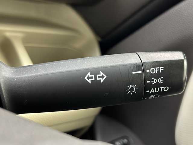 ホンダ Ｎ ＢＯＸ G L ホンダセンシング 長崎県 2019(令1)年 8.1万km ルナシルバーM ワンオーナー/純正メモリナビ/(VXM-204VFI)/(フルセグTV/BT/USB/CD/DVD/SD/AUX/ipod)/バックカメラ/ホンダセンシング/・衝突軽減ブレーキ/・誤発進抑制機能/・歩行者事故低減ステアリング/・先行者発進お知らせ機能/・アダプティブクルーズコントロール/・車線維持支援システム/・オートハイビーム/・路外逸脱抑制機能/前後方ドライブレコーダー/(ZDR015)/前席シートヒーター/パワースライドドア/LEDヘッドライト/オートライト/オートハイビーム/後席ロールサンシェード/オートエアコン/純正フロアマット/スマートキー/スペアキー/取扱説明書/保証書/社外ホイール＋スタッドレスタイヤ車載