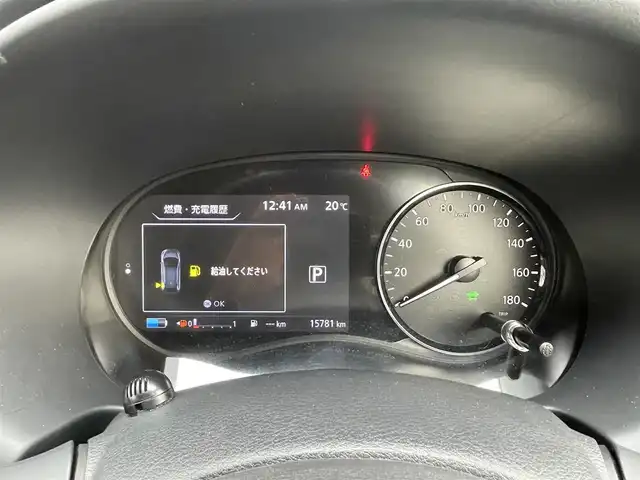 日産 キックス X 千葉県 2022(令4)年 1.6万km ブリリアントホワイトパール プロパイロット/インテリジェントアラウンドビューモニター/インテリジェントルームミラー/純正９インチＳＤナビ/ＥＴＣ/ハーフレザーシート/シートヒーター/ステアリングヒーター/ＬＥＤヘッドライト/オートライト　/オートハイビーム
