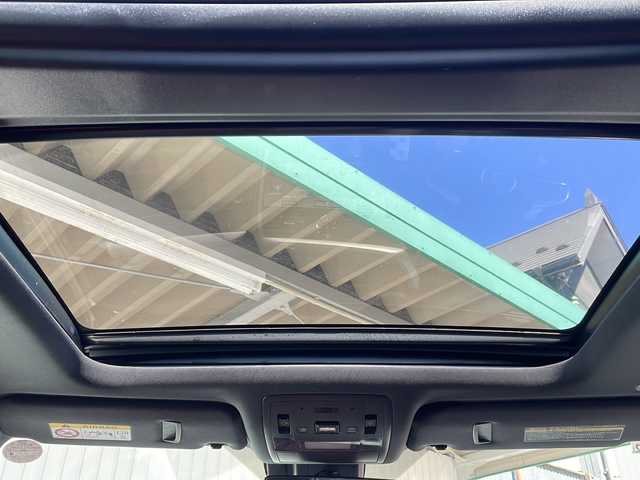 レクサス ＲＸ 200t Fスポーツ 長野県 2016(平28)年 4.8万km ホワイトノーヴァガラスフレーク ４WD/サンルーフ/レッドレザーシート/純正メーカーナビTV/パワーバックドア/バック・サイドカメラ/ETC/社外18インチアルミ/クルーズコントロール/シートヒーター /ハンドルヒーター/保証書・取説/カードキー