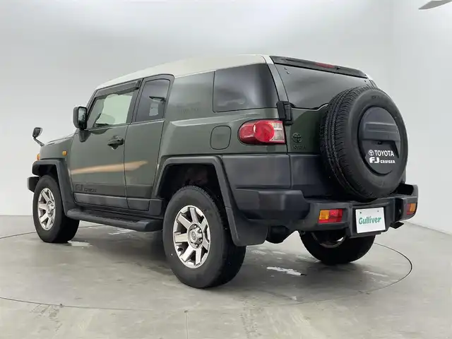 トヨタ ＦＪクルーザー 富山県 2014(平26)年 9.1万km ＤグリーンⅡ 4WD/寒冷地仕様/純正ナビ【NSZT-W62G】/(AM/FM/CD/DD/USB/BT)/フルセグTV/バックカメラ/クルーズコントロール/LEDヘッドライト/リアパーキングセンサー/横滑り防止装置/ETC/リモコンキー/純正17インチAW/社外フロアマット