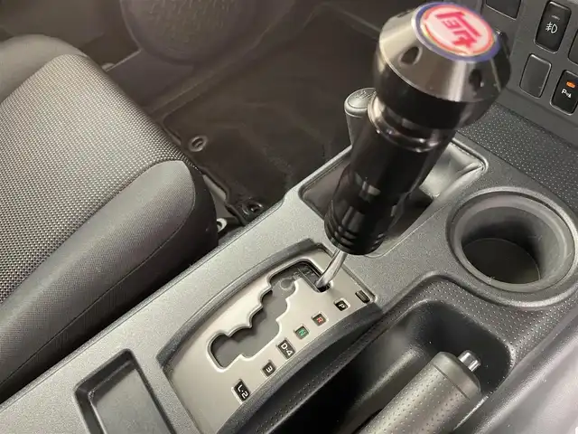 トヨタ ＦＪクルーザー 富山県 2014(平26)年 9.1万km ＤグリーンⅡ 4WD/寒冷地仕様/純正ナビ【NSZT-W62G】/(AM/FM/CD/DD/USB/BT)/フルセグTV/バックカメラ/クルーズコントロール/LEDヘッドライト/リアパーキングセンサー/横滑り防止装置/ETC/リモコンキー/純正17インチAW/社外フロアマット