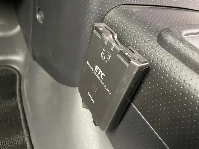 トヨタ ＦＪクルーザー 富山県 2014(平26)年 9.1万km ＤグリーンⅡ 4WD/寒冷地仕様/純正ナビ【NSZT-W62G】/(AM/FM/CD/DD/USB/BT)/フルセグTV/バックカメラ/クルーズコントロール/LEDヘッドライト/リアパーキングセンサー/横滑り防止装置/ETC/リモコンキー/純正17インチAW/社外フロアマット