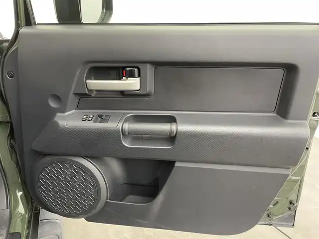 トヨタ ＦＪクルーザー 富山県 2014(平26)年 9.1万km ＤグリーンⅡ 4WD/寒冷地仕様/純正ナビ【NSZT-W62G】/(AM/FM/CD/DD/USB/BT)/フルセグTV/バックカメラ/クルーズコントロール/LEDヘッドライト/リアパーキングセンサー/横滑り防止装置/ETC/リモコンキー/純正17インチAW/社外フロアマット