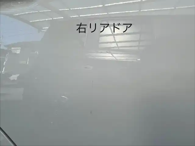 トヨタ クラウン ロイヤル Rサルーンプレミアム50th 三重県 2005(平17)年 6.3万km バニラホワイト 純正ナビ（AM/FM/CD/DVD/MD）/スーパーライブサウンドシステム(G-BOOK対応高精細DVDナビ/DCM/8スピーカー/バックガイドモニター)/ドライブレコーダー(前後)/VSC/TRC/クルーズコントロール/インテリジェントAFS付HIDヘッドランプ/フロントフォグランプ/「50th Anniversary」ロゴ入センターパネル/プラズマクラスター付オートエアコン（フロント）/電動サンシェード（リア）/パワーシート（運転席/助手席）/SRSエアバック（運転席/助手席/ニー）/オーディオコントローラー（後席）/スマートエントリー/スタートシステム/プラズマクラスター付オートエアコン(フロント)