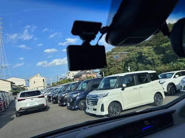 ホンダ フリード G ホンダセンシング 大阪府 2021(令3)年 2.6万km プラチナホワイトパール 純正９インチナビ　/フルセグ　/Ｂｌｕｅｔｏｏｔｈ　/バックカメラ　/フリップダウンモニター　/両側パワースライドドア　/シートヒーター　/レーダークルーズコントロール　/ＬＥＤヘッドライト　/ＥＴＣ　/ドラレコ