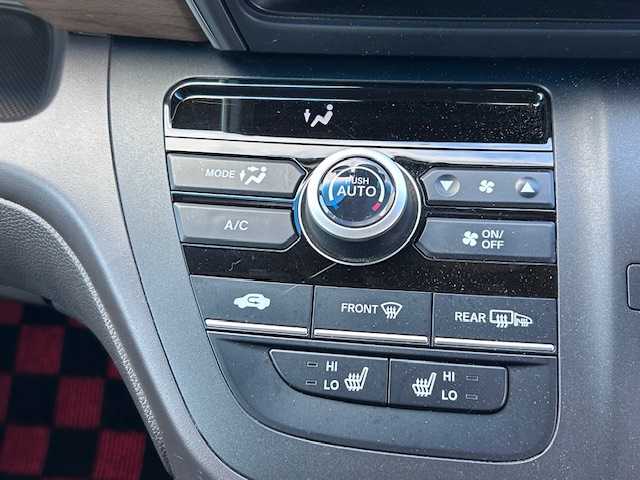 ホンダ フリード G ホンダセンシング 大阪府 2021(令3)年 2.6万km プラチナホワイトパール 純正９インチナビ　/フルセグ　/Ｂｌｕｅｔｏｏｔｈ　/バックカメラ　/フリップダウンモニター　/両側パワースライドドア　/シートヒーター　/レーダークルーズコントロール　/ＬＥＤヘッドライト　/ＥＴＣ　/ドラレコ