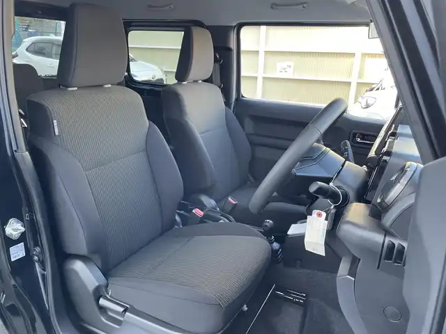 スズキ ジムニー XC 東京都 2025(令7)年 0.1千km ブルーイッシュブラックパール3 登録済未使用車 /セーフティサポート/（予防安全技術）/・デュアルセンサーブレーキサポート/・誤発進抑制機能/・車線逸脱警報機能/・ふらつき警報/・先行車発進お知らせ機能/・標識認識機能/・ハイビームアシスト/LEDヘッドライト /クルーズコントロ―ル /ヘッドランプウォッシャー /アイドリングストップ/撥水加工ファブリックシート　/前席シートヒーター　/プッシュエンジンスタート /スマートキー/保証書＆取説/Wエアバック＆ABS