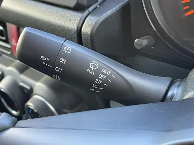 スズキ ジムニー XC 東京都 2025(令7)年 0.1千km ブルーイッシュブラックパール3 登録済未使用車 /セーフティサポート/（予防安全技術）/・デュアルセンサーブレーキサポート/・誤発進抑制機能/・車線逸脱警報機能/・ふらつき警報/・先行車発進お知らせ機能/・標識認識機能/・ハイビームアシスト/LEDヘッドライト /クルーズコントロ―ル /ヘッドランプウォッシャー /アイドリングストップ/撥水加工ファブリックシート　/前席シートヒーター　/プッシュエンジンスタート /スマートキー/保証書＆取説/Wエアバック＆ABS