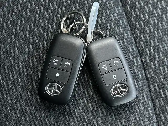 トヨタ ルーミー G 島根県 2021(令3)年 1.4万km ファイアークォーツレッドM 登録時走行距離　13908km/ワンオーナー/保証書/取扱説明書/純正ナビ（NSZT-W68T）/（AM/FM/CD/DVD/Bluetooth）/フルセグテレビ/アラウンドビューモニター/両側パワースライドドア/サンシェード/ウィンカーミラー/ドアバイザー/純正フロアマット/横滑り防止装置/衝突軽減システム/車線逸脱警報/コーナーセンサー/オートライト/ビルドインETC/ドライブレコーダー