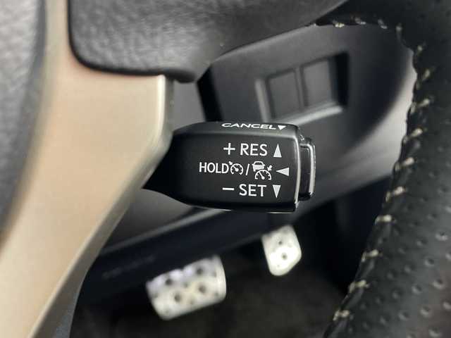 レクサス ＮＸ 300 Fスポーツ 鹿児島県 2017(平29)年 3万km ホワイトノーヴァガラスフレーク ・サンルーフ/・メーカーナビ/(CD/DVD/SD/BT/USB)/・バックカメラ/・サイドカメラ/・フルセグテレビ/・レーダークルーズコントロール/・三眼LEDヘッドライト/・ビルドインETC 2.0/・ドライブレコーダー/・プリクラッシュセーフティ/・ブラインドスポットモニター/・コーナーセンサー/・ステアリングリモコン/・ステアリングヒーター/・電子パーキングブレーキ/・パワーシート/・シートメモリー/・シートヒーター/・シートクーラー/・レザーシート/・ブレーキホールド