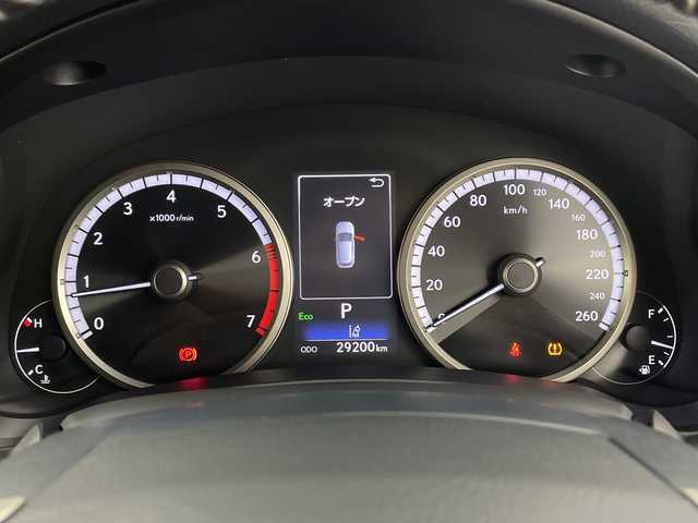 レクサス ＮＸ 300 Fスポーツ 鹿児島県 2017(平29)年 3万km ホワイトノーヴァガラスフレーク ・サンルーフ/・メーカーナビ/(CD/DVD/SD/BT/USB)/・バックカメラ/・サイドカメラ/・フルセグテレビ/・レーダークルーズコントロール/・三眼LEDヘッドライト/・ビルドインETC 2.0/・ドライブレコーダー/・プリクラッシュセーフティ/・ブラインドスポットモニター/・コーナーセンサー/・ステアリングリモコン/・ステアリングヒーター/・電子パーキングブレーキ/・パワーシート/・シートメモリー/・シートヒーター/・シートクーラー/・レザーシート/・ブレーキホールド