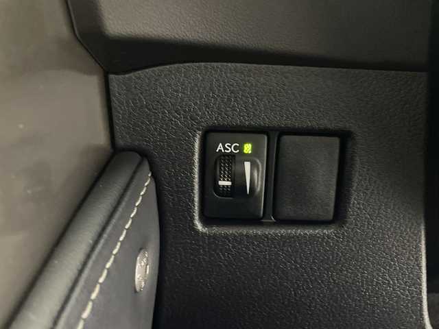 レクサス ＮＸ 300 Fスポーツ 鹿児島県 2017(平29)年 3万km ホワイトノーヴァガラスフレーク ・サンルーフ/・メーカーナビ/(CD/DVD/SD/BT/USB)/・バックカメラ/・サイドカメラ/・フルセグテレビ/・レーダークルーズコントロール/・三眼LEDヘッドライト/・ビルドインETC 2.0/・ドライブレコーダー/・プリクラッシュセーフティ/・ブラインドスポットモニター/・コーナーセンサー/・ステアリングリモコン/・ステアリングヒーター/・電子パーキングブレーキ/・パワーシート/・シートメモリー/・シートヒーター/・シートクーラー/・レザーシート/・ブレーキホールド