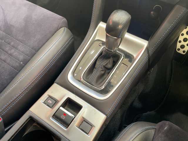 スバル レヴォーグ 2．0GT－S アイサイト 埼玉県 2015(平27)年 13.9万km クリスタルホワイトP アイサイト/純正ナビ/　　CD/DVD/BT/フルセグ/バックカメラ/サイドカメラ/レーダークルーズコントロール/レーンキープアシスト/ブラインドスポットインフォメーション/LEDヘッドライト/ハーフレザーシート/純正18インチアルミホイール/パドルシフト/電子パーキングブレーキ/ETC/スマートキー