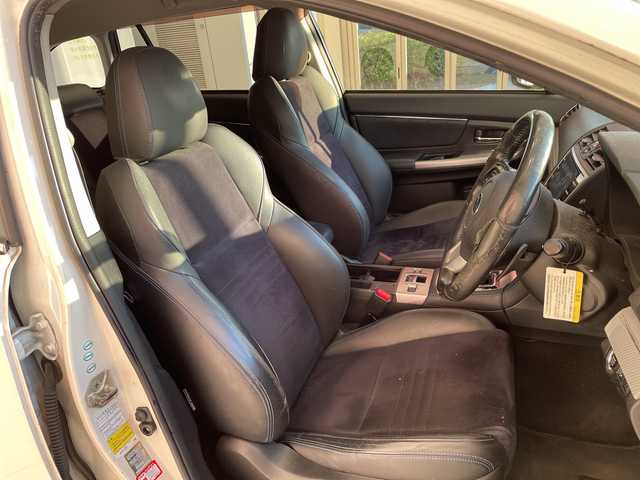 スバル レヴォーグ 2．0GT－S アイサイト 埼玉県 2015(平27)年 13.9万km クリスタルホワイトP アイサイト/純正ナビ/　　CD/DVD/BT/フルセグ/バックカメラ/サイドカメラ/レーダークルーズコントロール/レーンキープアシスト/ブラインドスポットインフォメーション/LEDヘッドライト/ハーフレザーシート/純正18インチアルミホイール/パドルシフト/電子パーキングブレーキ/ETC/スマートキー