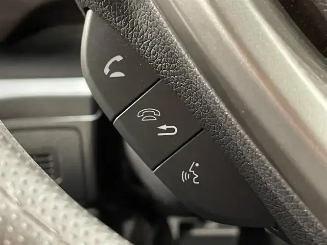 ホンダ フリード G ブラックスタイル 愛知県 2023(令5)年 1.6万km プラチナホワイトパール カロッツェリア８インチナビ　/（DISC/SD/FM/AM/地デジ/USB/AUX)/ホンダセンシング　/　　-衝突軽減ブレーキ　/　　-レーダークルーズコントロール　/　　-誤発進抑制機能/　　-先行車発進お知らせ機能/　　-標識認識機能/　　-路線逸脱抑制機能/　　-アダプティブクルーズコントロール/　　-車線維持支援システム/両側パワースライドドア　/シートヒーター　/ビルトインＥＴＣ　/ＬＥＤヘッドライト　/ドライブレコーダー　/バックカメラ　/パーキングセンサー　/ＵＳＢ接続/後席サンシェード/ISOFIX