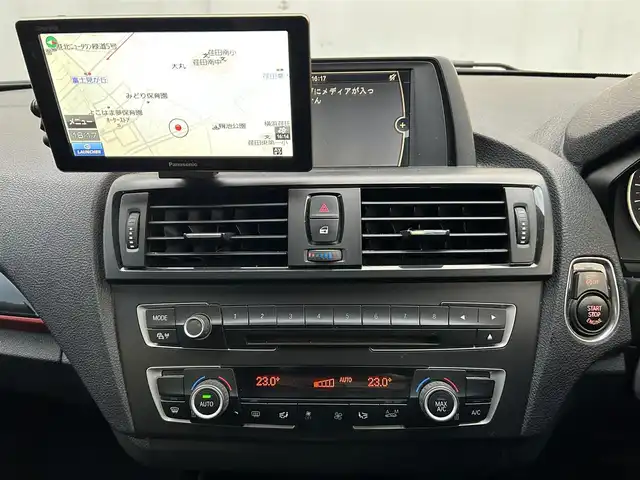 ＢＭＷ １１６ｉ スポーツ 神奈川県 2013(平25)年 8万km アルピンホワイトⅢ 社外ナビ/ワンセグテレビ/アイドリングストップ/ETC/スポーツモード/ecoモード/電子シフト/横滑り防止装置/トノカバー/HIDヘッドライト/フォグランプ/アンビエイト/オートライト/ウィンカーミラー