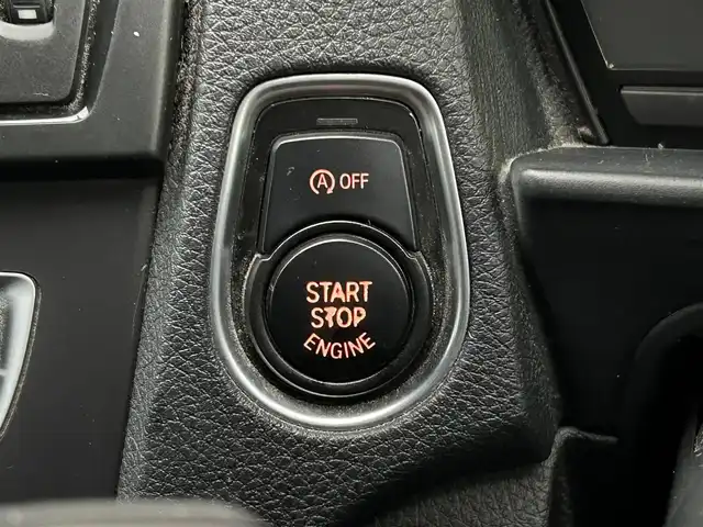 ＢＭＷ １１６ｉ スポーツ 神奈川県 2013(平25)年 8万km アルピンホワイトⅢ 社外ナビ/ワンセグテレビ/アイドリングストップ/ETC/スポーツモード/ecoモード/電子シフト/横滑り防止装置/トノカバー/HIDヘッドライト/フォグランプ/アンビエイト/オートライト/ウィンカーミラー