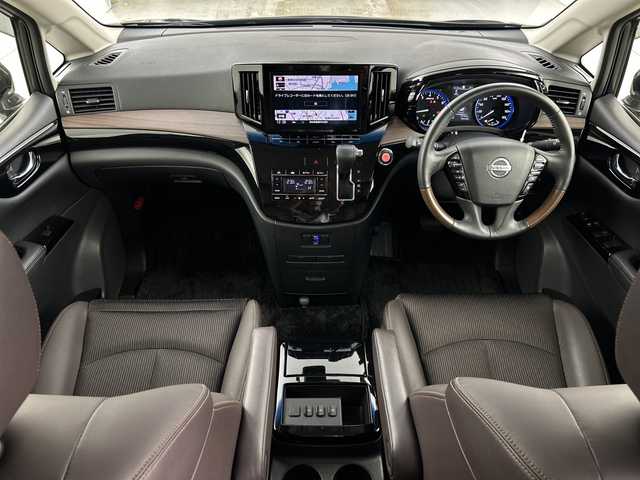 日産 エルグランド 250HWS S アーバンクロム 愛知県 2021(令3)年 2.6万km 黒 衝突軽減システム/純正10型ナビ/全方位カメラ/クルーズコントロール/フルセグ/CD DVD/Bluetooth/バックカメラ/電動リアゲート/コーナーセンサー/ブラインドスポットモニター/LEDヘッドライト/リアオートエアコン/オートライト/ドライブレコーダー/ETC/ステアリングスイッチ/スマートキー/プッシュスタート