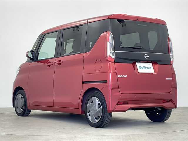 日産 ルークス X 鹿児島県 2023(令5)年 0.5万km スパークリングレッドM 純正９インチナビ/（BT/フルセグTV）/エマージェンシーブレーキ/アラウンドビューモニター/片側パワースライドドア/オートライト/オートハイビーム/コーナーセンサ―/ステアリングスイッチ/アイドリングストップ/LEDヘッドライト/ドライブレコーダー/フロアマット