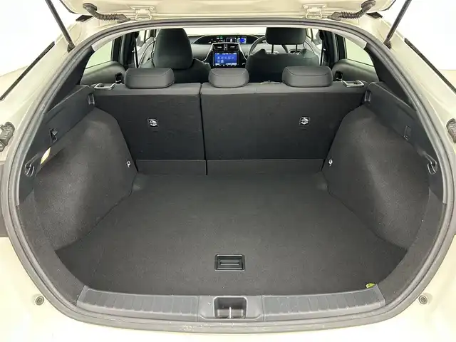 トヨタ プリウス A 福岡県 2019(令1)年 6.8万km ホワイトパールクリスタルシャイン ワンオーナー　/モデリスタエアロ　/純正ナビ（フルセグ）　/バックカメラ　/ドラレコ　/ＥＴＣ　/ＡＣＣ　/コーナーセンサー　/衝突軽減ブレーキ　/レーンキープ　/ＢＳＭ　/ＰＫＳＢ　/ＲＣＴＡ　/パーキングアシスト　/ＨＵＤ