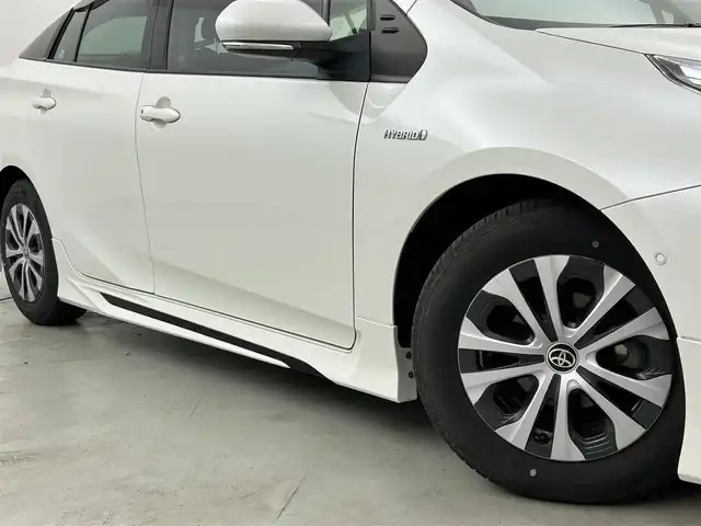 トヨタ プリウス A 福岡県 2019(令1)年 6.8万km ホワイトパールクリスタルシャイン ワンオーナー　/モデリスタエアロ　/純正ナビ（フルセグ）　/バックカメラ　/ドラレコ　/ＥＴＣ　/ＡＣＣ　/コーナーセンサー　/衝突軽減ブレーキ　/レーンキープ　/ＢＳＭ　/ＰＫＳＢ　/ＲＣＴＡ　/パーキングアシスト　/ＨＵＤ