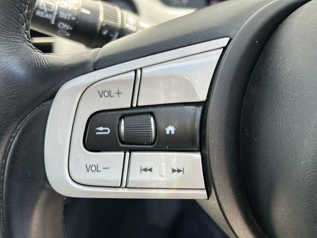 ホンダ フィット e:HEVリュクス 秋田県 2020(令2)年 9.3万km プレミアムサンライトホワイトパール ４WD/純正SDナビ/純正AW/ステアリングヒーター/前後ドライブレコーダー/前後コーナーセンサー
